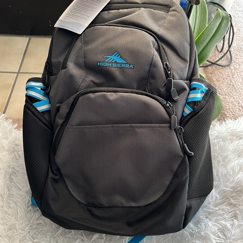 High Sierra BackPack - Picture 6 of 6
